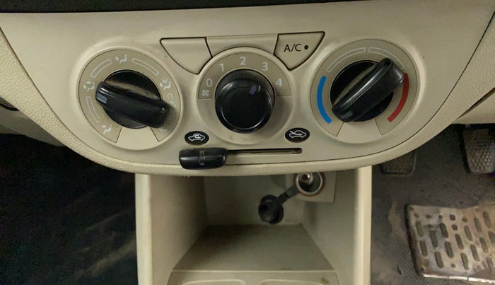 2022 Maruti Alto LXI OPT CNG, CNG, Manual, 33,842 km, AC Unit - Directional switch has minor damage
