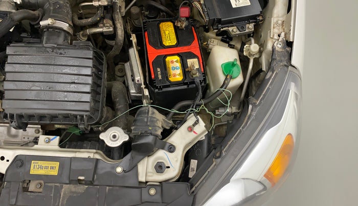 2022 Maruti Alto LXI OPT CNG, CNG, Manual, 33,842 km, Left headlight - Clamp has minor damage