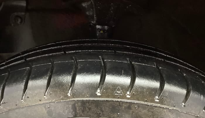 2013 Hyundai Eon ERA +, Petrol, Manual, 37,444 km, Left Front Tyre Tread