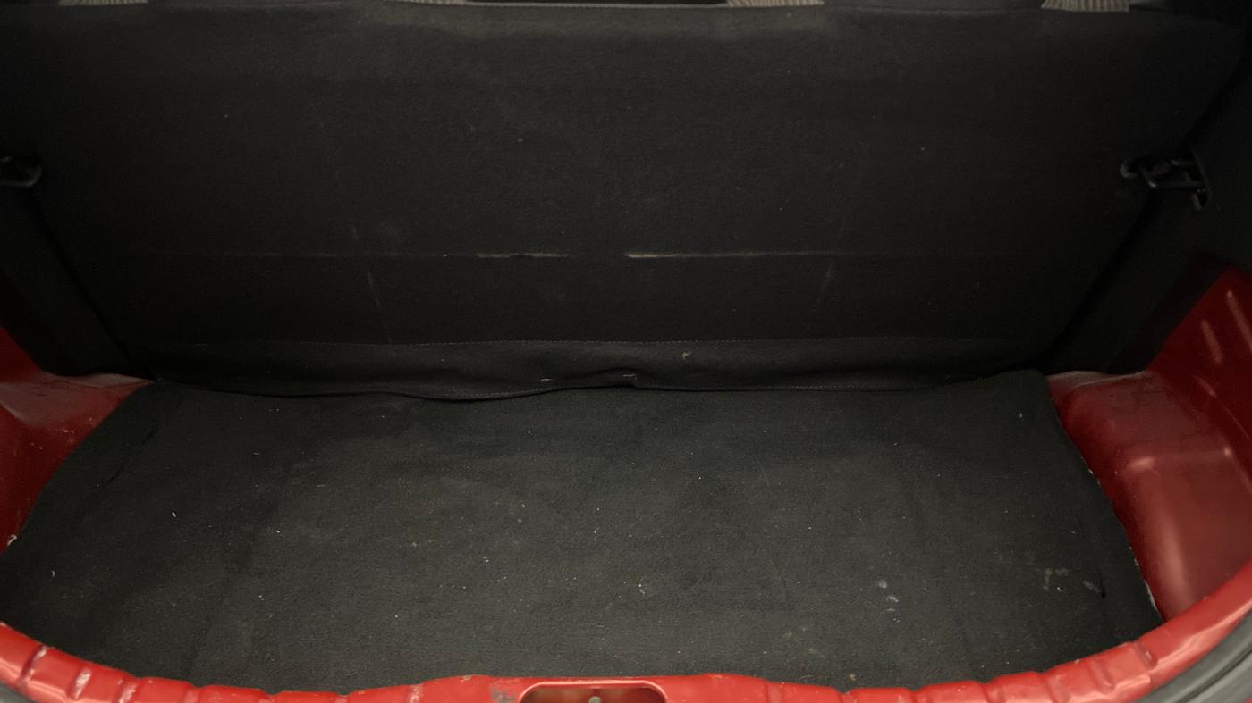 2013 Hyundai Eon ERA +, Petrol, Manual, 37,444 km, Boot Inside