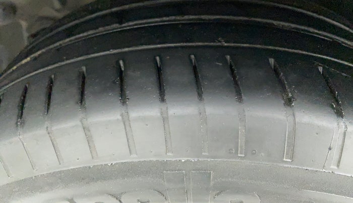 2015 BMW 3 Series 320D, Diesel, Automatic, 35,591 km, Left Front Tyre Tread