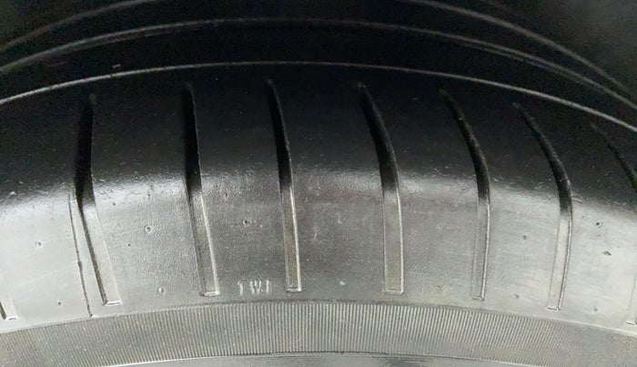 2015 BMW 3 Series 320D, Diesel, Automatic, 35,591 km, Left Rear Tyre Tread