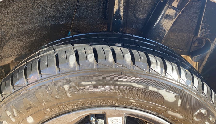 2022 Hyundai GRAND I10 NIOS SPORTZ AMT 1.2 KAPPA VTVT, Petrol, Automatic, 9,996 km, Left Rear Tyre Tread