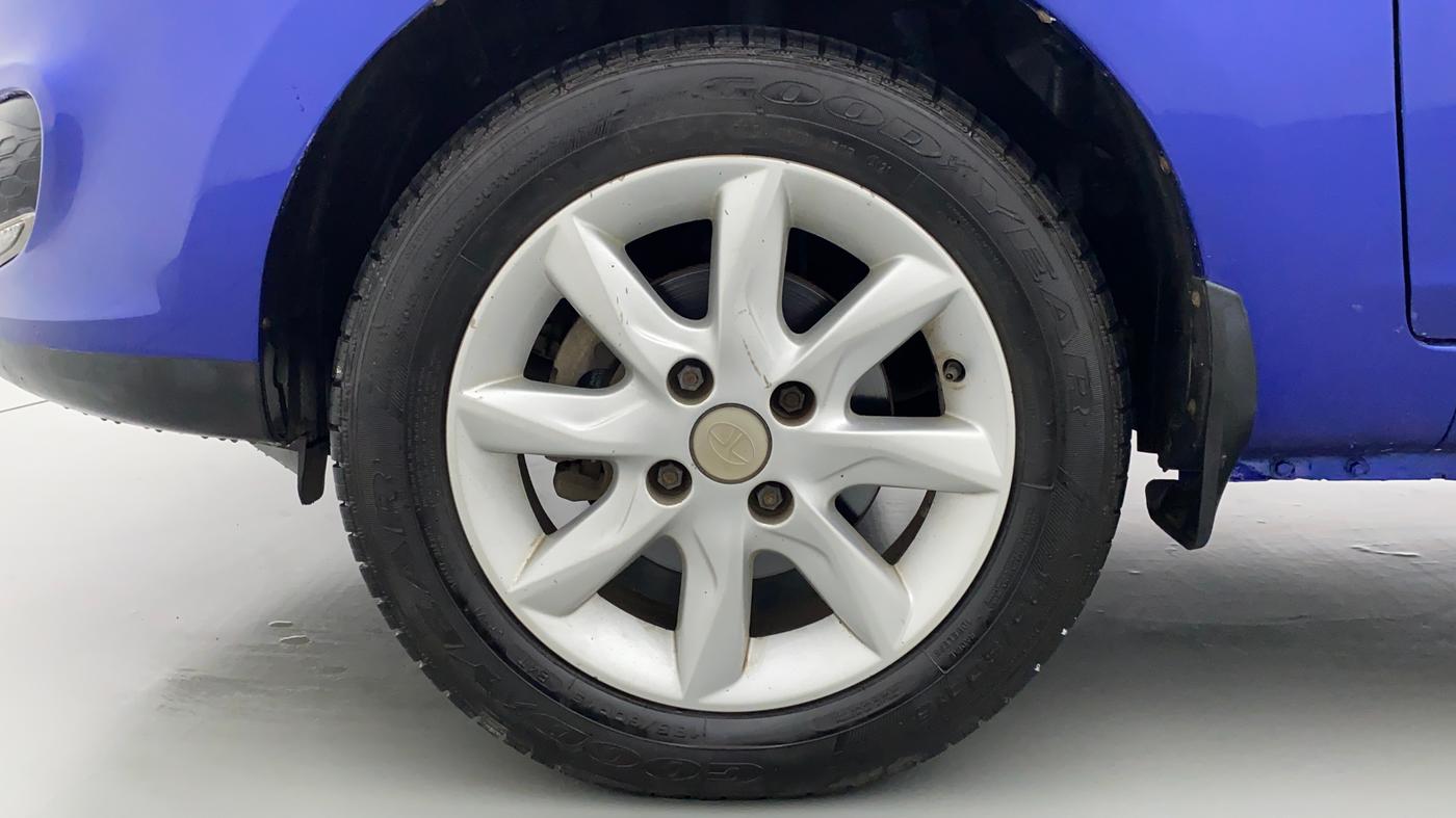 2016 Tata Zest XT RT, Petrol, Manual, 60,223 km, Left Front Wheel