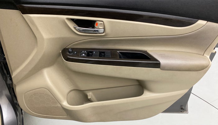 2017 Maruti Ciaz ZETA 1.4  AT PETROL, Petrol, Automatic, 42,258 km, Driver Side Door Panels Control