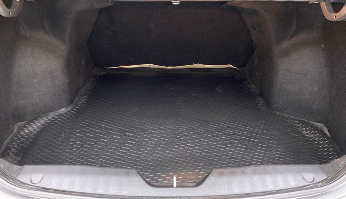 2017 Maruti Ciaz ZETA 1.4  AT PETROL, Petrol, Automatic, 42,258 km, Boot Inside
