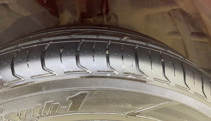 2018 Ford Ecosport TITANIUM + 1.5L PETROL AT, Petrol, Automatic, 30,905 km, Left Front Tyre Tread