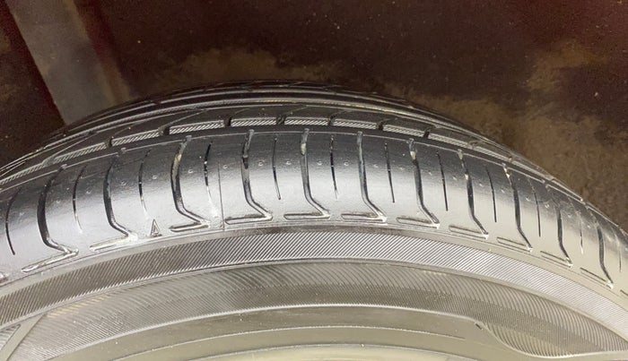 2018 Ford Ecosport TITANIUM + 1.5L PETROL AT, Petrol, Automatic, 30,905 km, Right Rear Tyre Tread