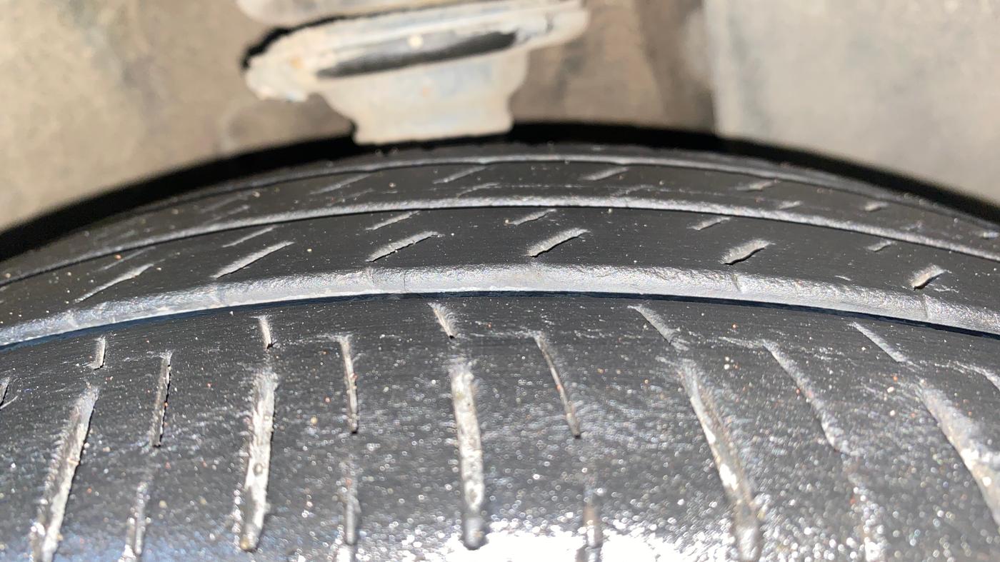 2018 Maruti IGNIS ZETA 1.2, Petrol, Manual, 68,739 km, Right Front Tyre Tread