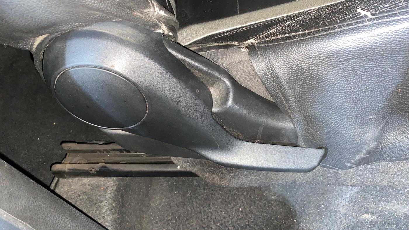 2018 Maruti IGNIS ZETA 1.2, Petrol, Manual, 68,739 km, Driver Side Adjustment Panel
