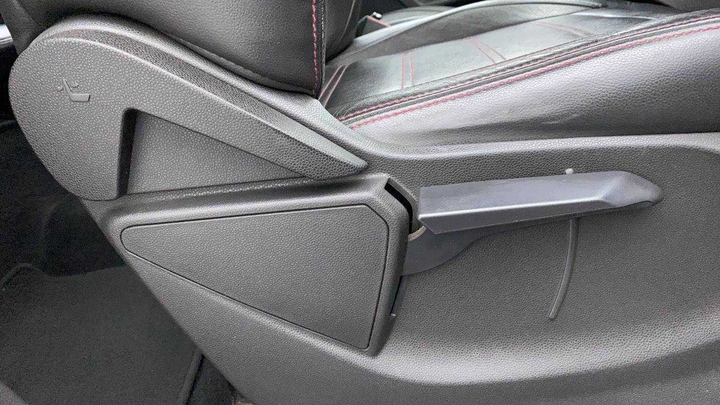2014 Ford Ecosport 1.0 ECOBOOST TITANIUM OPT, Petrol, Manual, 83,759 km, Driver Side Adjustment Panel