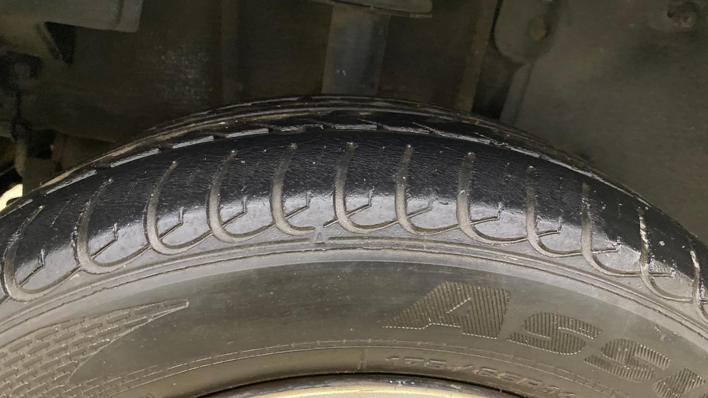 2016 Tata Tiago XZ PETROL, Petrol, Manual, 39,439 km, Right Rear Tyre Tread