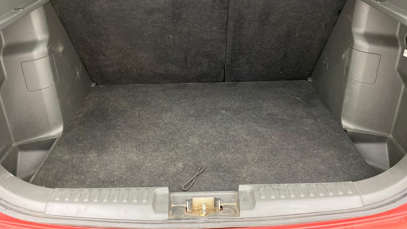 2016 Maruti Vitara Brezza ZDI PLUS DUAL TONE, Diesel, Manual, 82,957 km, Boot Inside