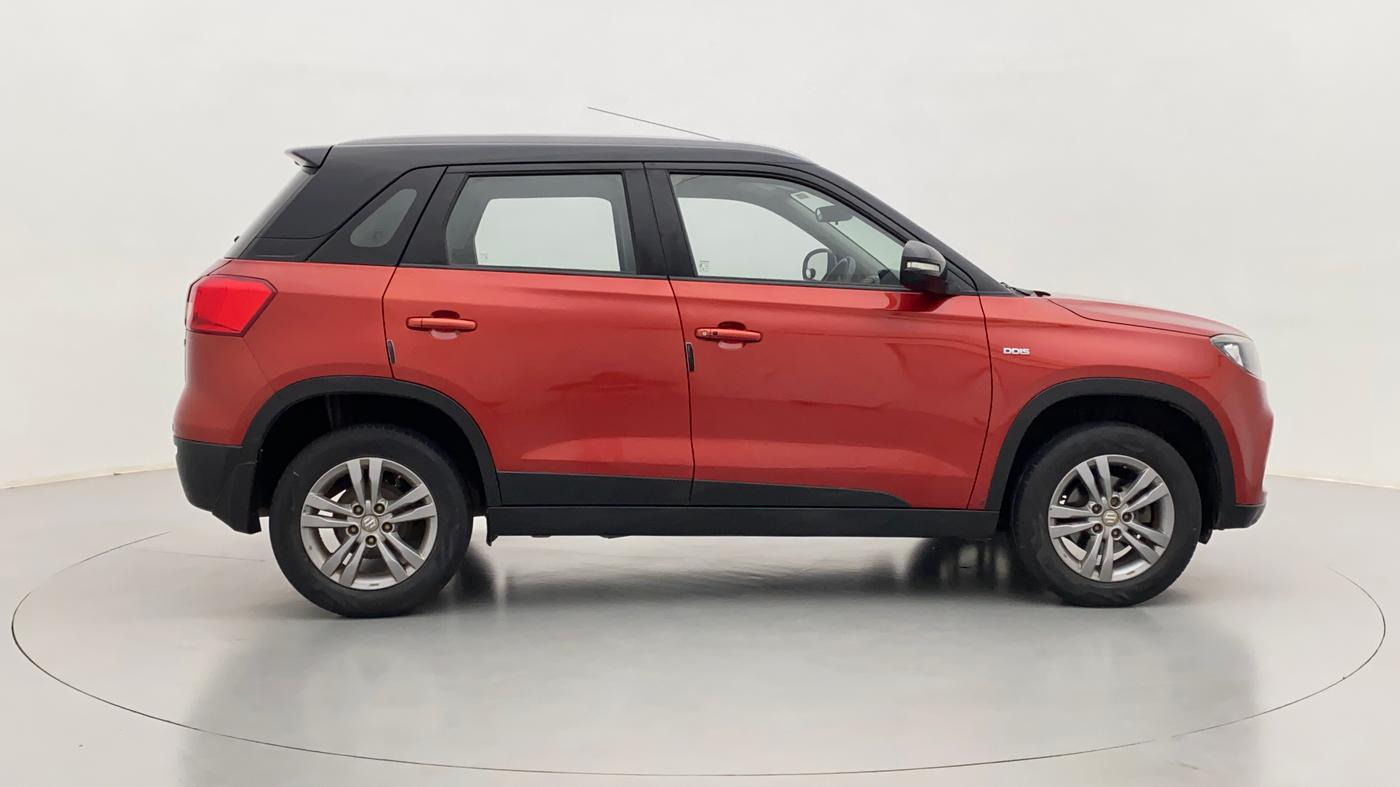 2016 Maruti Vitara Brezza ZDI PLUS DUAL TONE, Diesel, Manual, 82,957 km, Right Side View