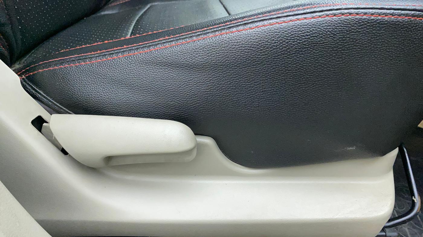 2016 Maruti Celerio VXI AMT (O), Petrol, Automatic, 56,206 km, Driver Side Adjustment Panel