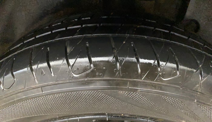 2021 KIA SELTOS HTX ANNIVERSARY EDITION 1.5 DIESEL, Diesel, Manual, 84,215 km, Left Rear Tyre Tread