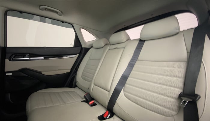 2019 KIA SELTOS GTX + AT PETROL, Petrol, Automatic, 15,887 km, Right Side Rear Door Cabin