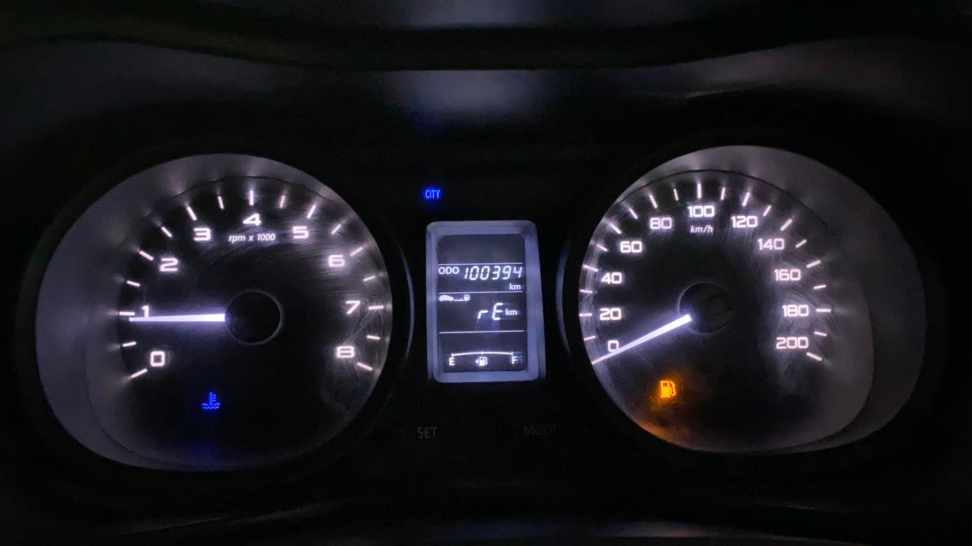 2018 Tata NEXON XM PETROL, CNG, Manual, 1,00,474 km, Odometer Image