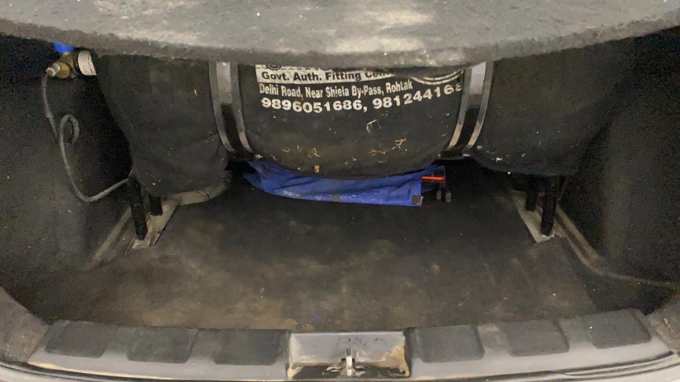 2018 Tata NEXON XM PETROL, CNG, Manual, 1,00,474 km, Boot Inside