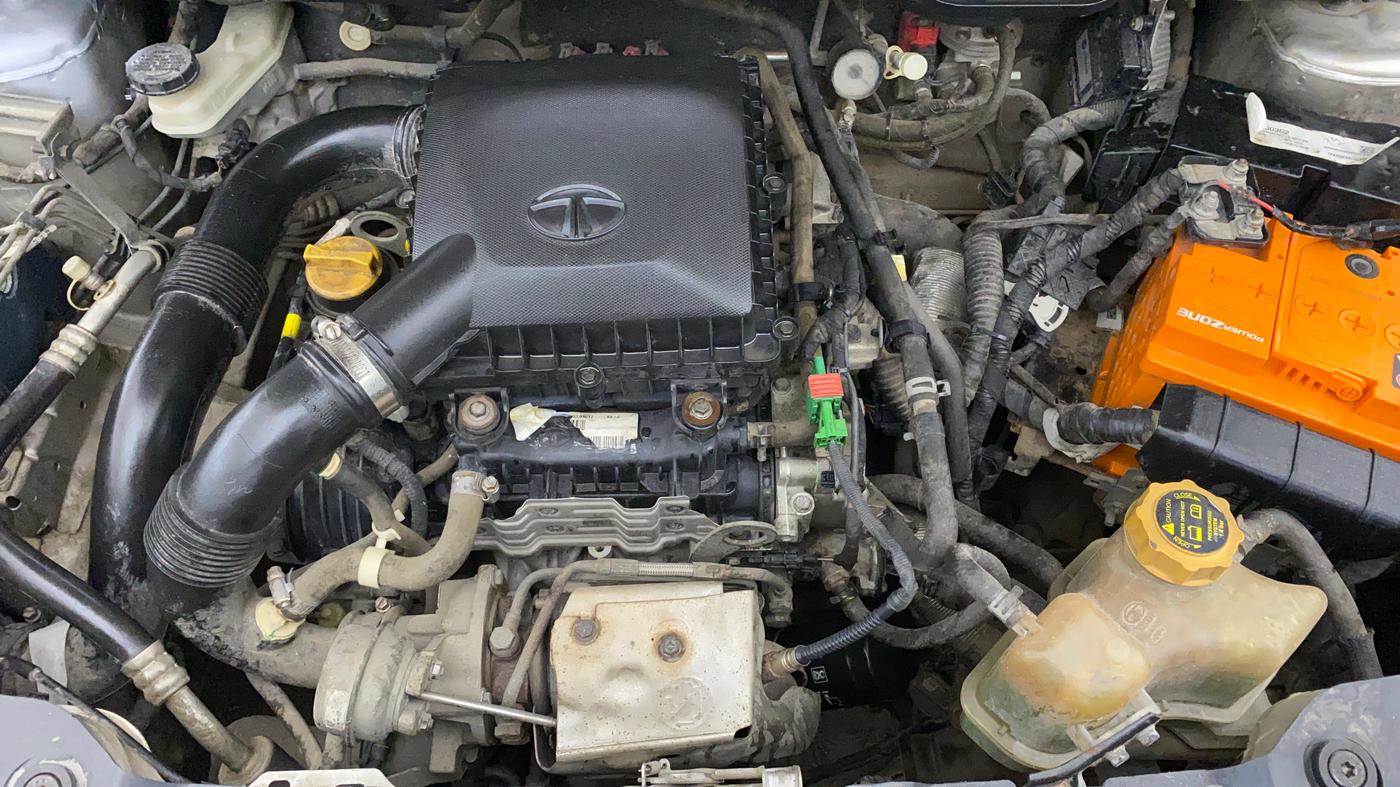 2018 Tata NEXON XM PETROL, CNG, Manual, 1,00,474 km, Engine View