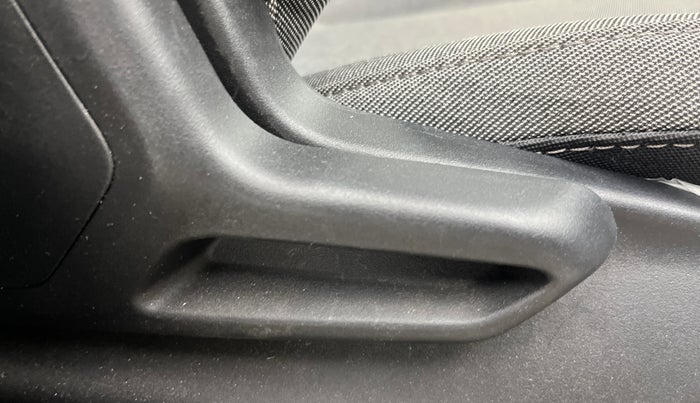 2025 Tata Tiago XM CNG, CNG, Manual, 3,036 km, Driver Side Adjustment Panel