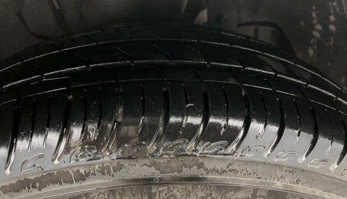 2025 Tata Tiago XM CNG, CNG, Manual, 3,036 km, Right Front Tyre Tread