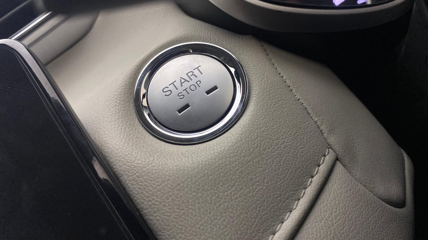 2024 MG ASTOR Shine 1.5 MT (Ivory), Petrol, Manual, 8,579 km, Keyless Start/ Stop Button