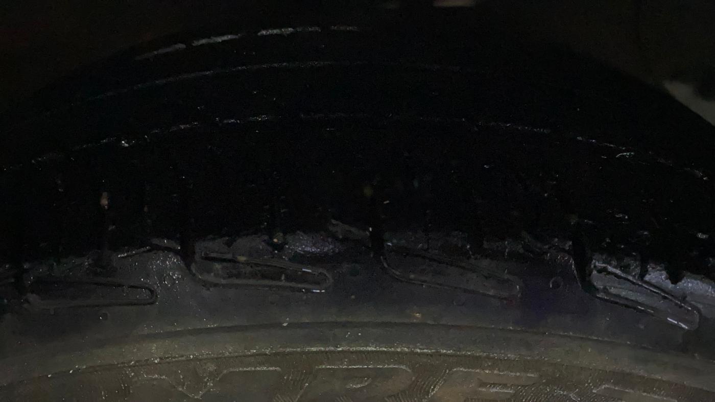 2015 Hyundai Xcent S 1.2, Petrol, Manual, 1,00,466 km, Right Front Tyre Tread