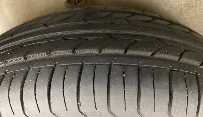 2013 Maruti Ritz ZDI, Diesel, Manual, 85,563 km, Right Rear Tyre Tread