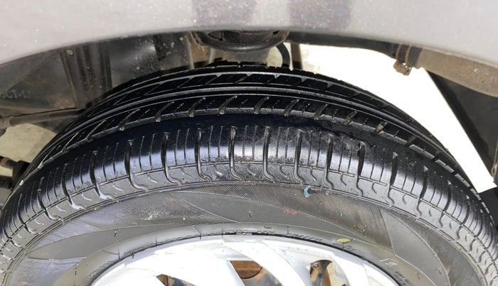 2014 Maruti Alto 800 VXI, Petrol, Manual, 45,331 km, Left Rear Tyre Tread