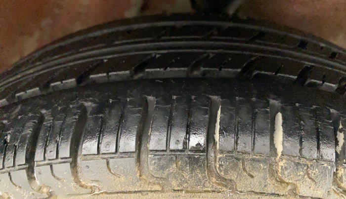 2011 Maruti Alto K10 VXI, Petrol, Manual, 63,048 km, Right Front Tyre Tread