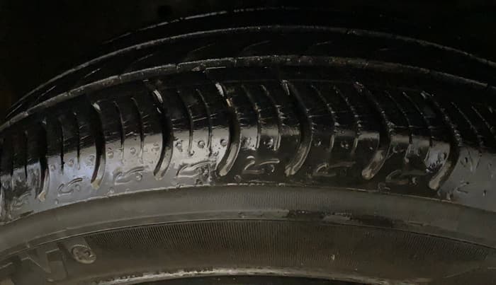 2022 Honda Amaze 1.2L I-VTEC VX CVT, Petrol, Automatic, 14,334 km, Right Front Tyre Tread
