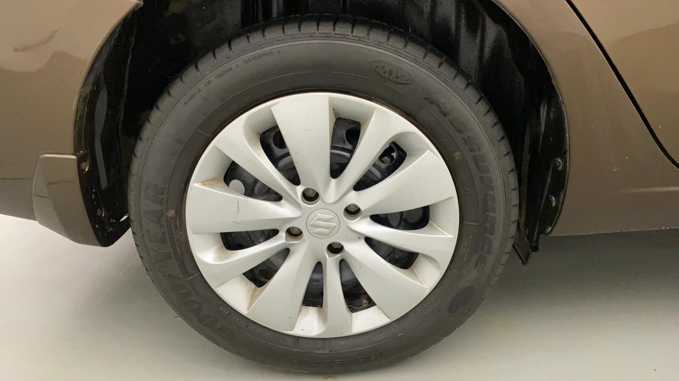 2016 Maruti Ciaz VXI+, Petrol, Manual, 93,385 km, Right Rear Wheel