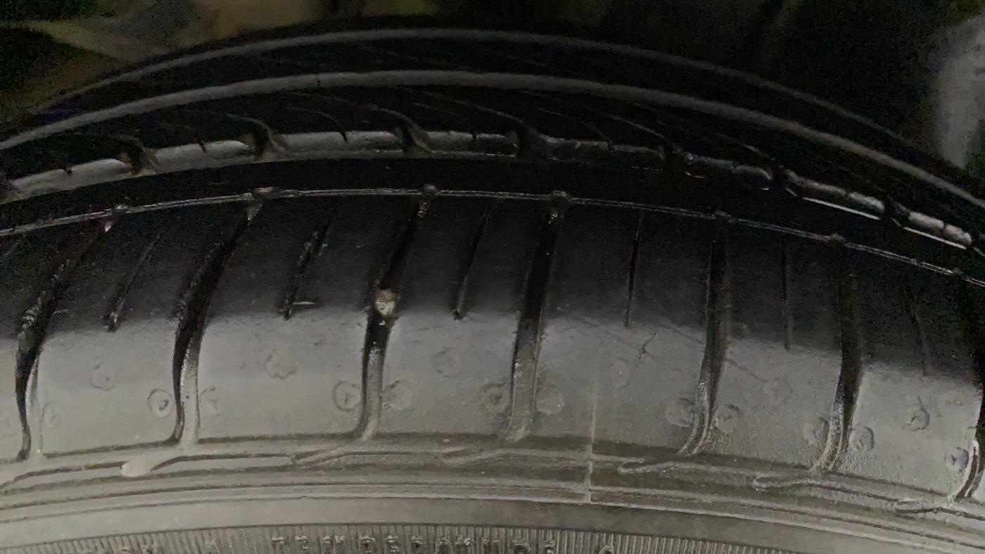 2016 Maruti Ciaz VXI+, Petrol, Manual, 93,385 km, Right Rear Tyre Tread