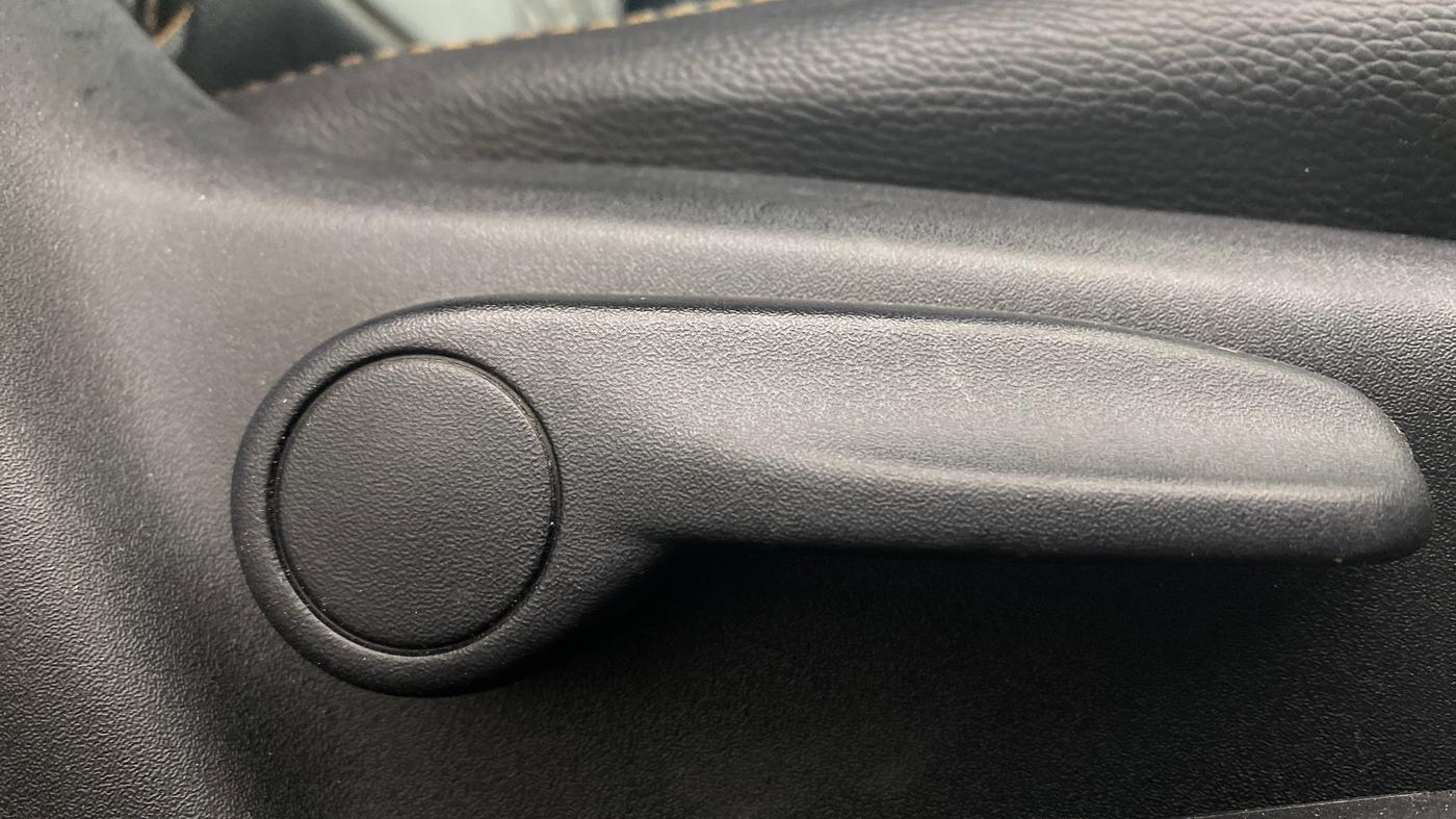 2022 Jeep Compass SPORT 2.0 DIESEL, Diesel, Manual, 85,773 km, Driver Side Adjustment Panel