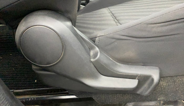 2020 Maruti Swift LXI, Petrol, Manual, 50,432 km, Driver Side Adjustment Panel