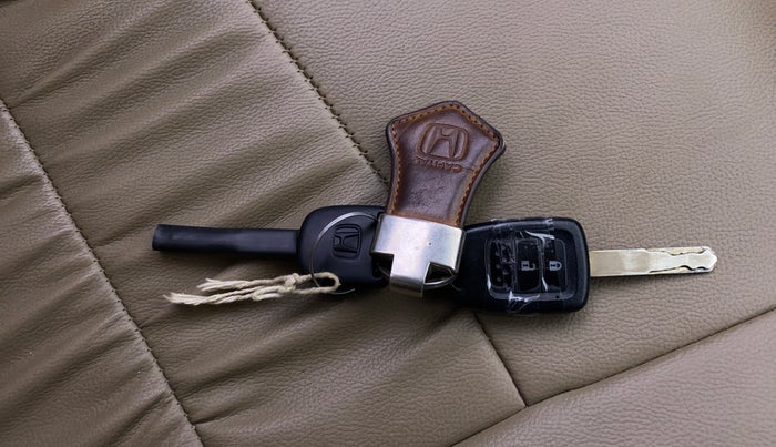 2020 Honda Amaze 1.2L I-VTEC S CVT, Petrol, Automatic, 38,971 km, Key Close Up