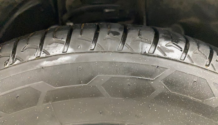 2018 Tata Tiago XZ PETROL, Petrol, Manual, 75,356 km, Right Front Tyre Tread