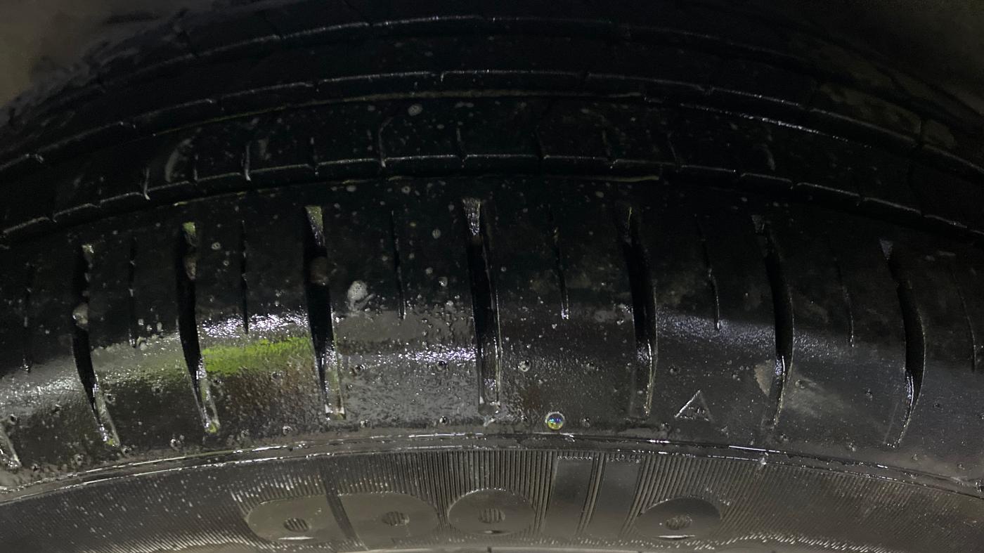 2018 Hyundai Elite i20 ASTA 1.2 (O), CNG, Manual, 1,07,247 km, Right Rear Tyre Tread