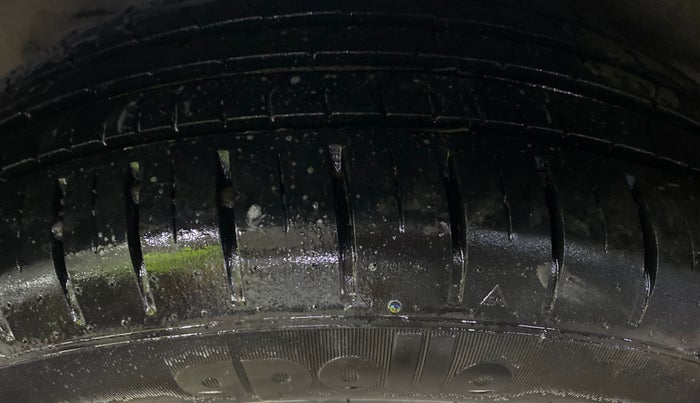 2018 Hyundai Elite i20 ASTA 1.2 (O), CNG, Manual, 1,07,220 km, Right Rear Tyre Tread