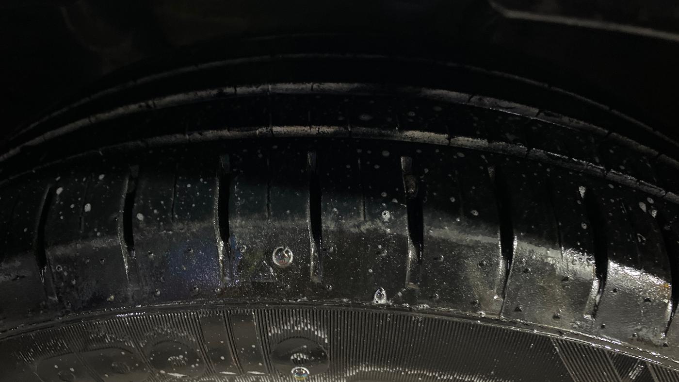 2018 Hyundai Elite i20 ASTA 1.2 (O), CNG, Manual, 1,07,247 km, Left Front Tyre Tread