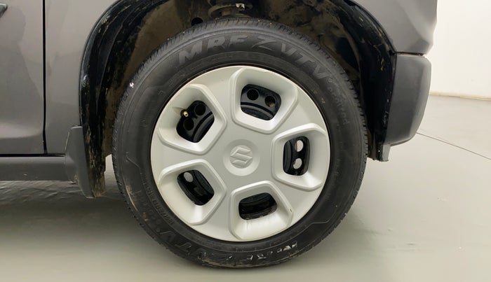2020 Maruti S PRESSO VXI, Petrol, Manual, 23,393 km, Right Front Wheel