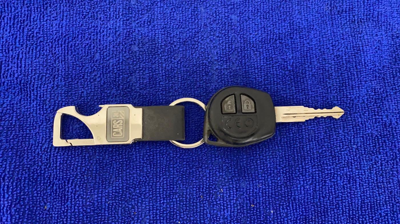 2017 Maruti Celerio ZXI, CNG, Manual, 37,447 km, Key Close Up