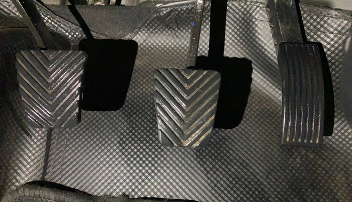 2020 Hyundai Elite i20 ASTA 1.2 (O), Petrol, Manual, 28,239 km, Pedals