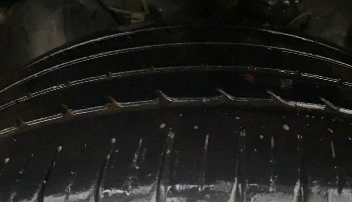 2020 Hyundai Elite i20 ASTA 1.2 (O), Petrol, Manual, 28,239 km, Left Front Tyre Tread