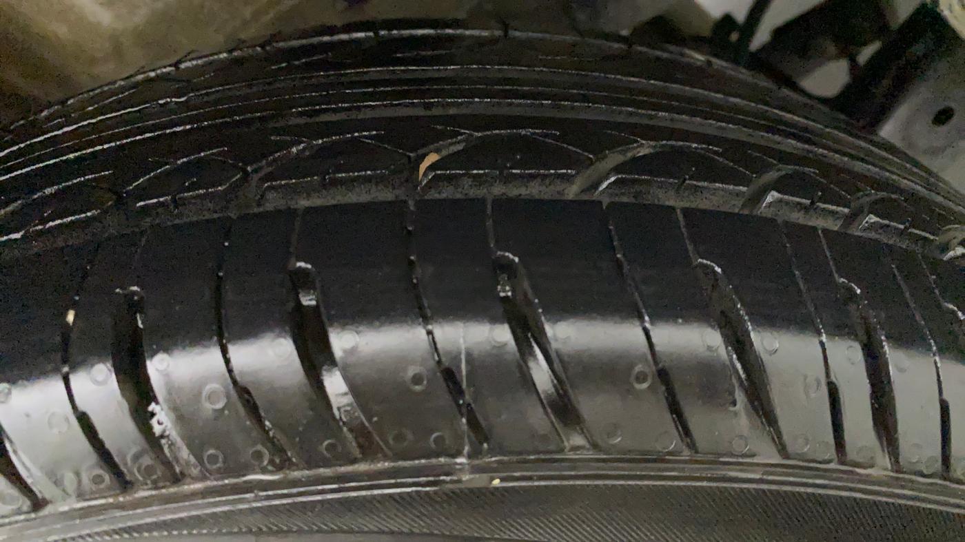 2011 Toyota Etios G, Petrol, Manual, 87,219 km, Left Rear Tyre Tread
