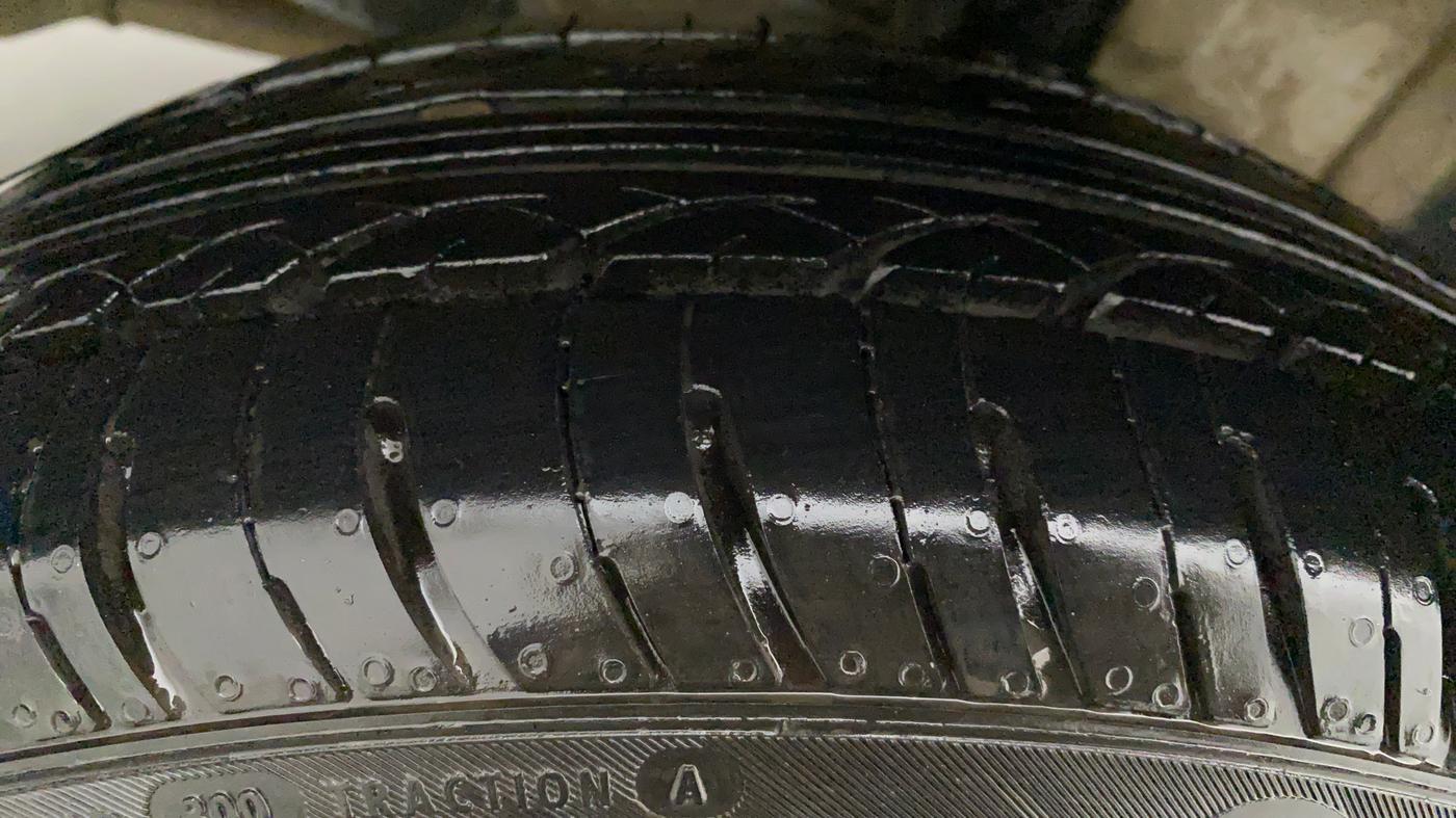 2011 Toyota Etios G, Petrol, Manual, 87,219 km, Right Rear Tyre Tread
