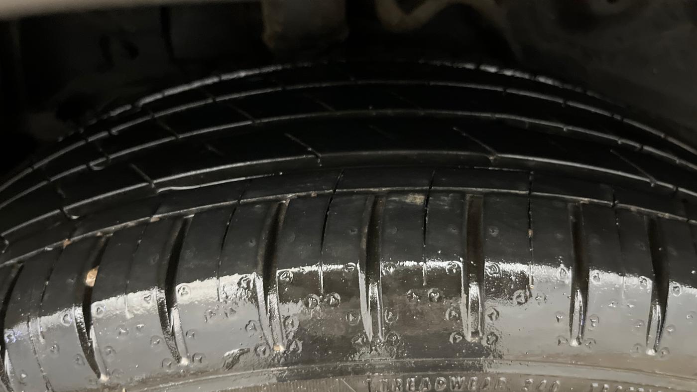 2025 Tata Curvv Accomplished S 1.2 Petrol 7DCA, Petrol, Automatic, 5,998 km, Right Rear Tyre Tread