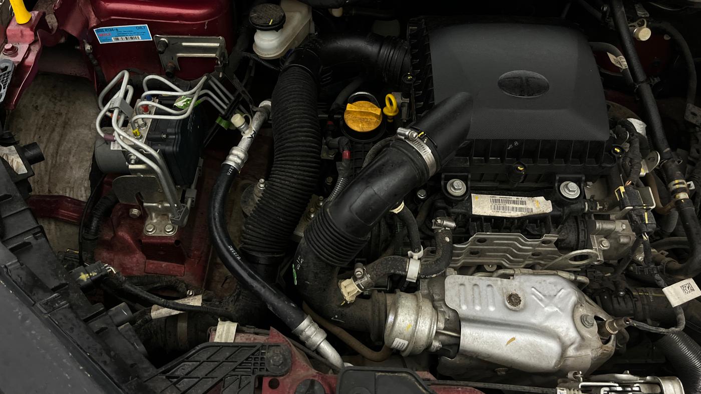 2025 Tata Curvv Accomplished S 1.2 Petrol 7DCA, Petrol, Automatic, 5,998 km, Engine View - Right