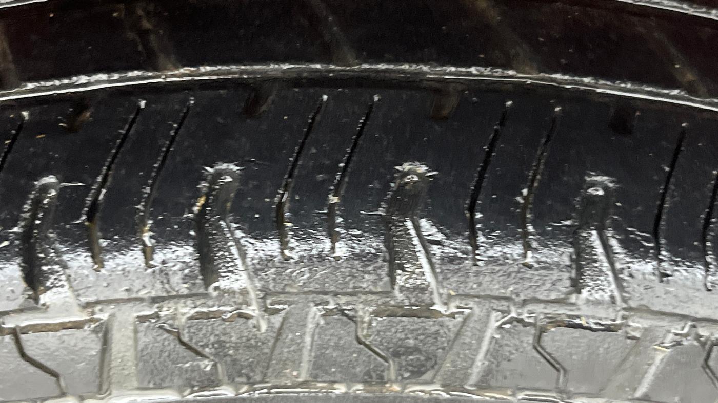 2014 Maruti Alto 800 LXI, Petrol, Manual, 31,587 km, Right Front Tyre Tread